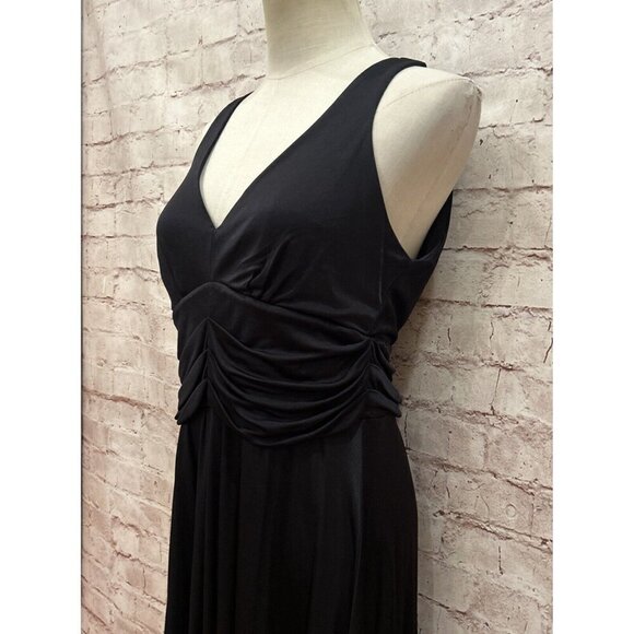 The Limited Womens Sleeveless Midi Dress V-Neck Black Ruched Waist Size M NEW - Picture 3 of 6
